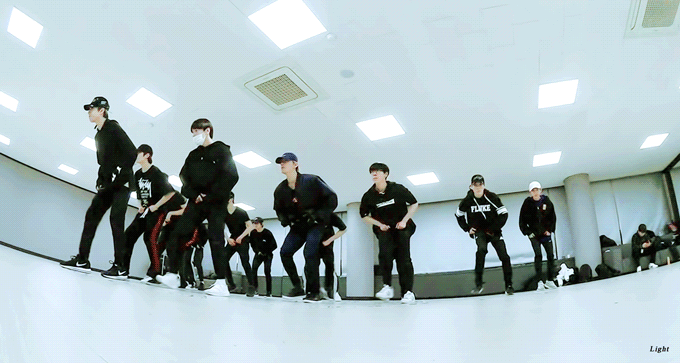 띠̊̈용̊̈..와 군무 대박....,,,,...,, | 인스티즈