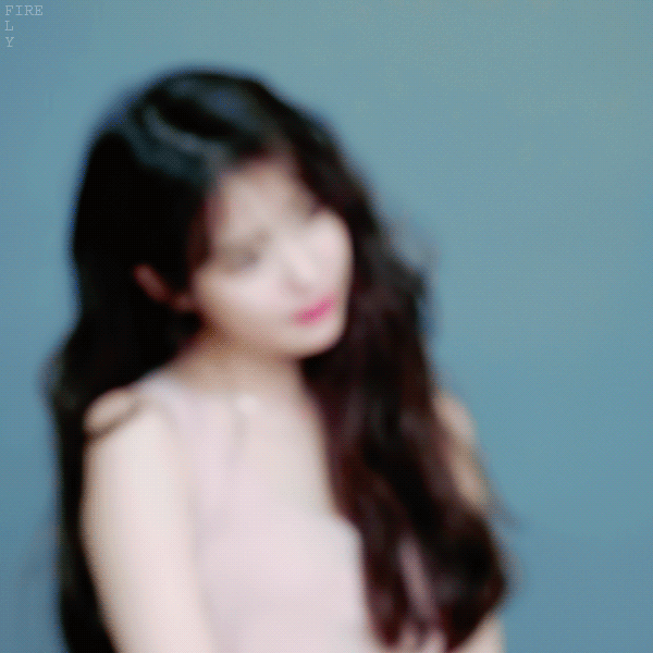 아이유 타이틀 중 가장 좋아하는 곡은 무엇인가요? | 인스티즈