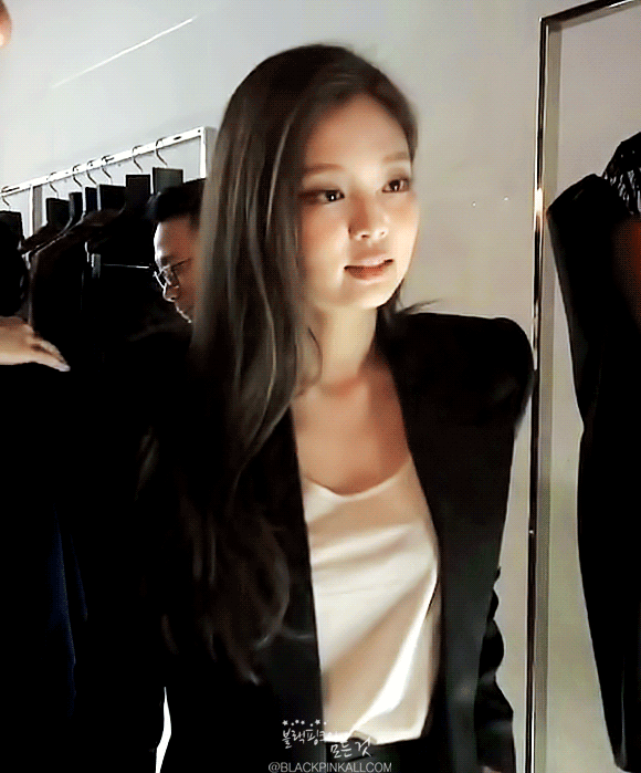 제니 생로랑도 잘어울리지않아? | 인스티즈