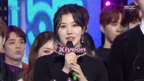 프리스틴 시연 원샷 받으라고 숨는 선미, 청하ㅋㅋㅋㅋㅋ | 인스티즈