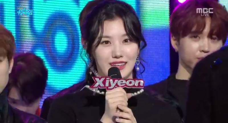 프리스틴 시연 원샷 받으라고 숨는 선미, 청하ㅋㅋㅋㅋㅋ | 인스티즈