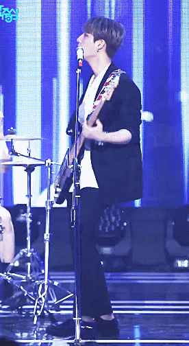 난 너가 베이스를 쳐서 너무 좋아... | 인스티즈