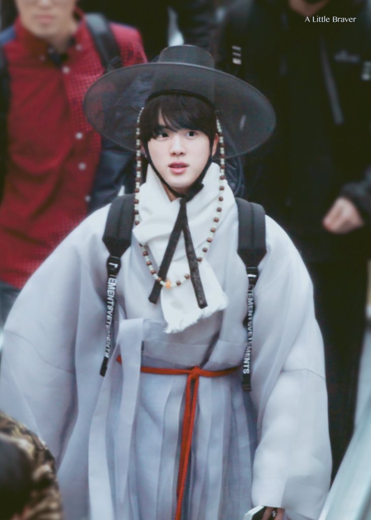 방탄 진 이거 너무 한양 상경할 때랑 과거시험 붙은 후 같아 | 인스티즈