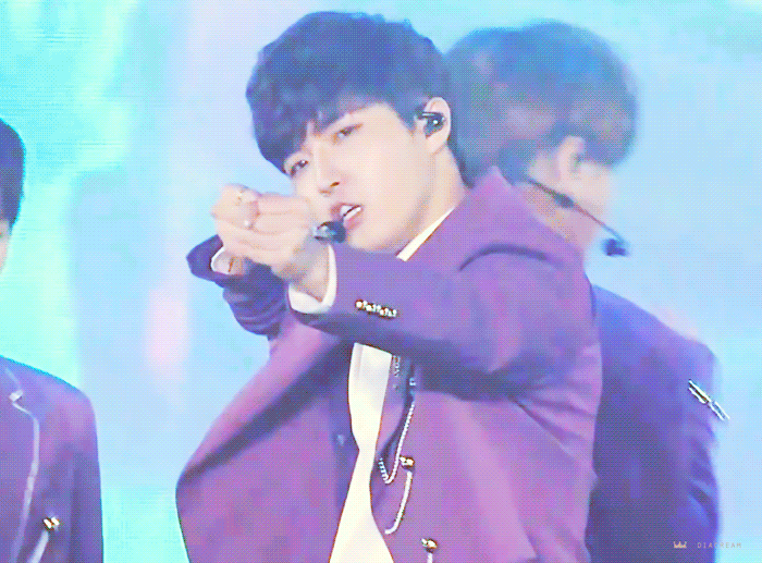 갑자기 김재환 콘서트 상상하니까 행복해죽을거같다.. | 인스티즈