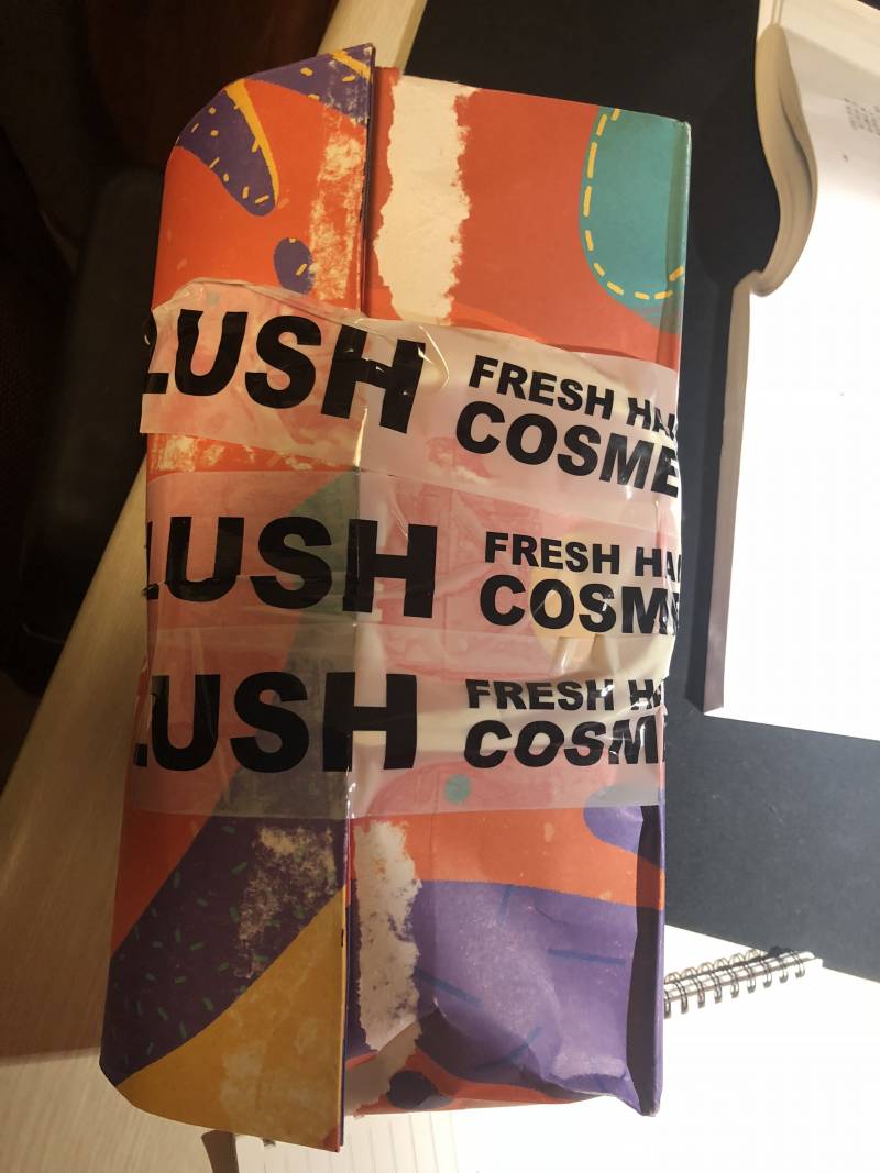 하 러쉬 선물할거니깐 쇼핑백 같이 보내달라했는데 이렇게 줬다.... | 인스티즈