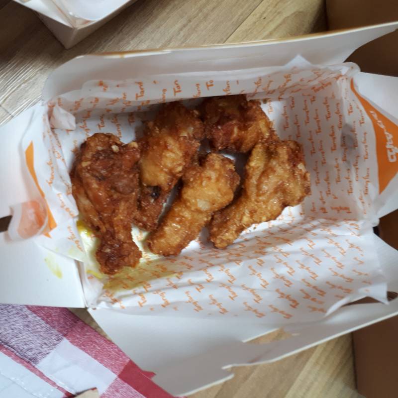 나혼자살아서 치킨혼자시켜먹었는데 남았졍 | 인스티즈