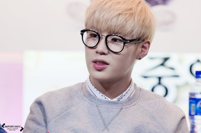 아 하성운 핫샷 데뷔초 사진ㅋㅋㅋ 찐애기였네 | 인스티즈