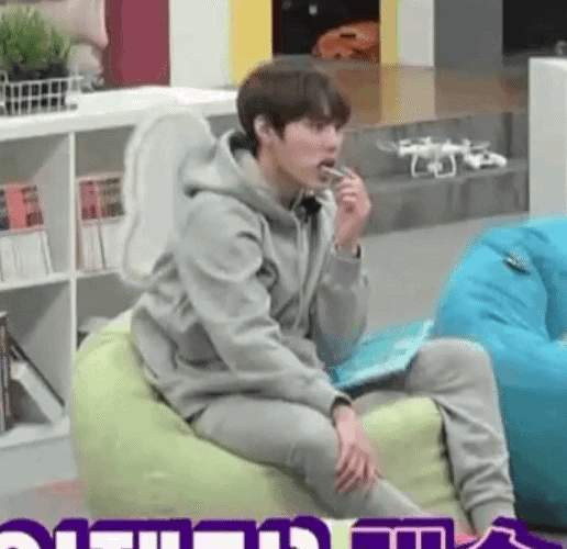 하성운 진심 포켓보이 그 자체 | 인스티즈