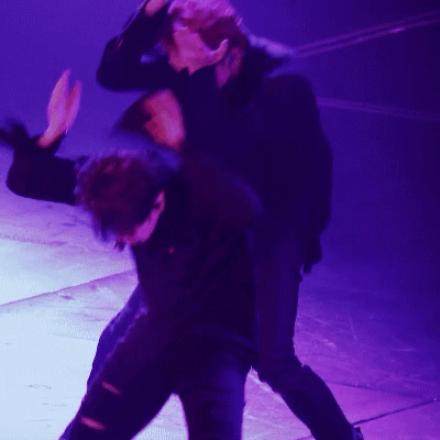 어제 세븐틴 호시 13월의춤 추다가 옷끈이 입으로올라왓는데 그냥 물어버림?? | 인스티즈