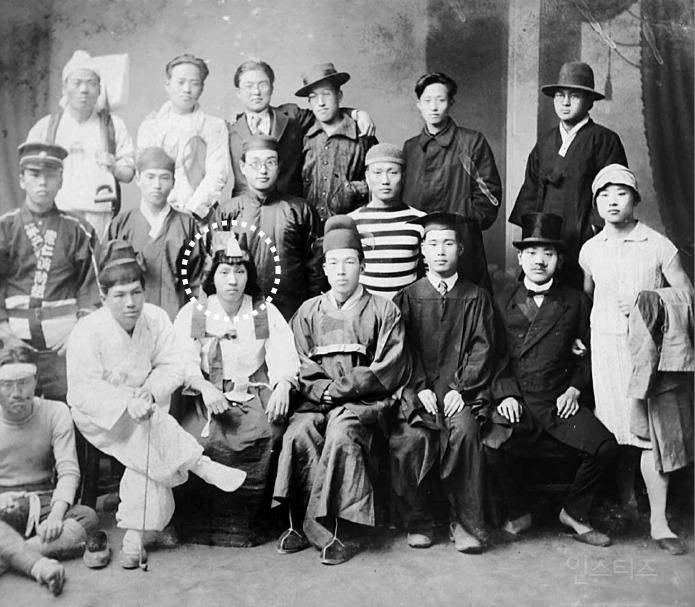 1929년 경성고등공업학교(현 서울대)건축과 졸업사진(Feat.이상) | 인스티즈