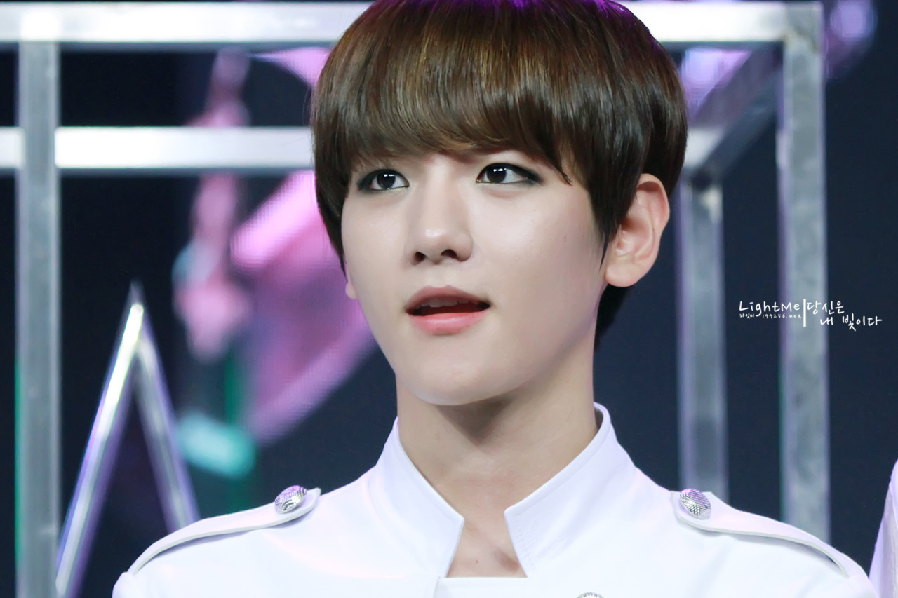 백현이 마마때처럼 꽉꽉 채운 아이라인 다시 보고싶다 | 인스티즈