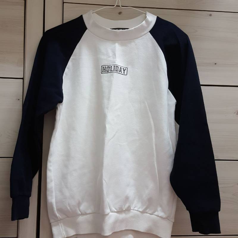 ♥옷장정리했습니다:-) 5천원 이하♥ 아디다스,스파오,빈폴,르꼬끄,귀마개, 치마, 니트,후드티,맨투맨 등등 싸게 가져가세요 | 인스티즈