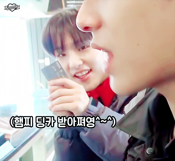 얘 이렇게 생겨서 생활애교 대박이야 | 인스티즈