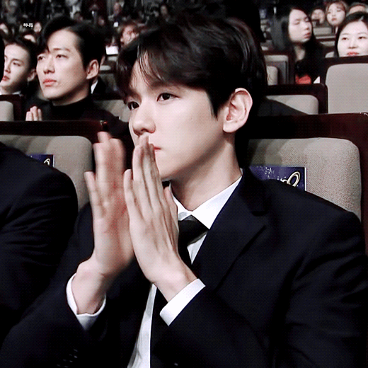 백현이 이 날도 개사랑함.... | 인스티즈