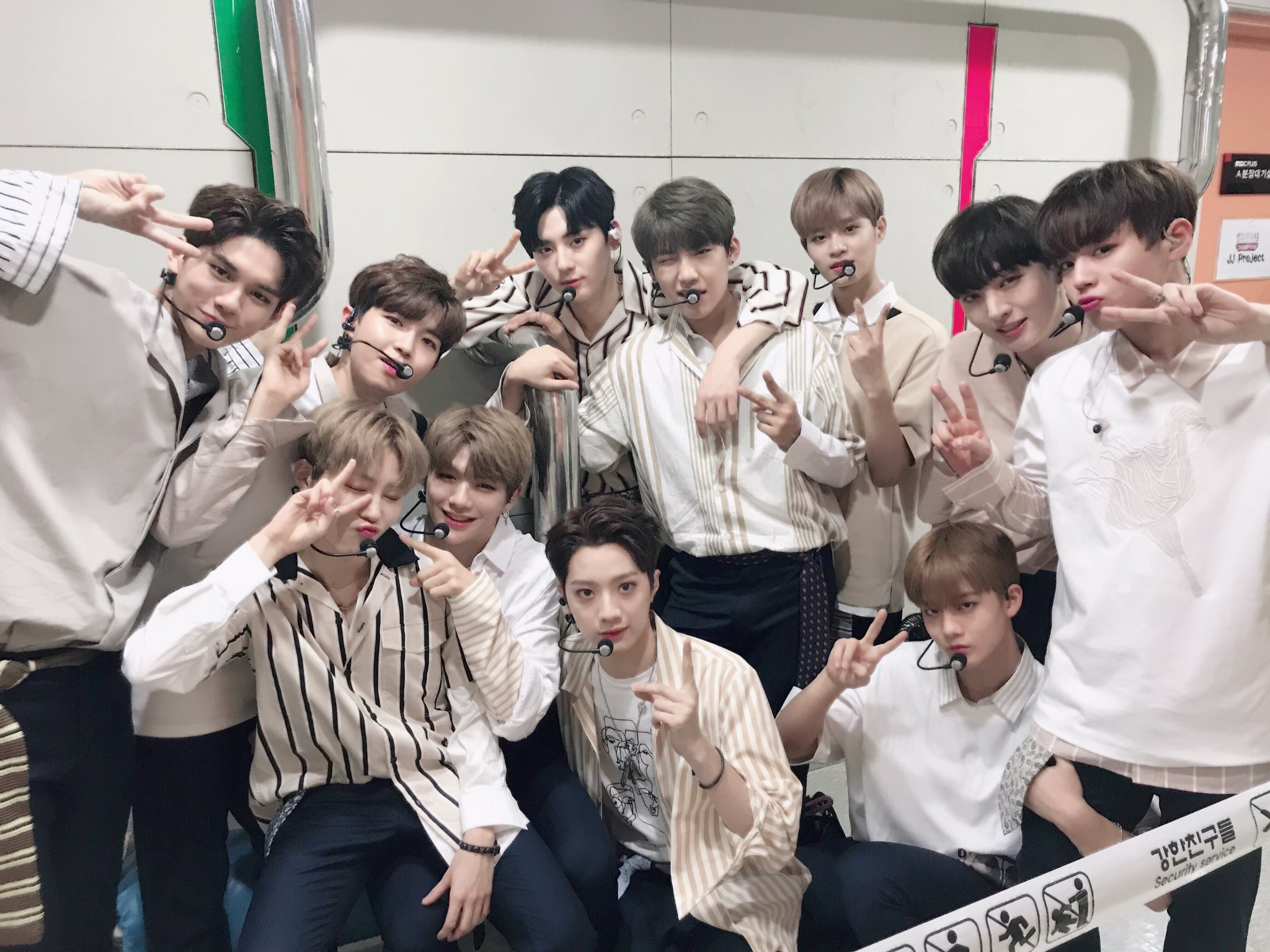 에너제틱 뮤비는 나름 예쁜 청청이나 캐주얼이었던 거 같은데 | 인스티즈