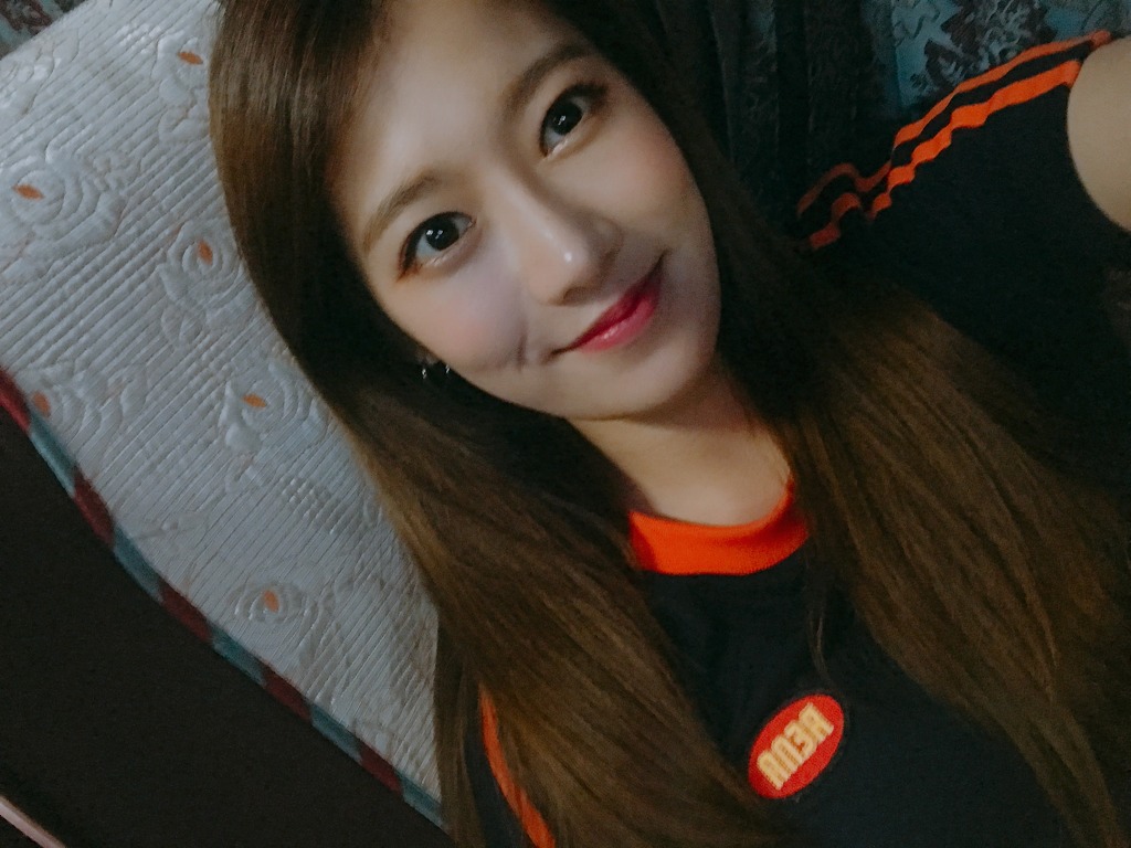 아 본진 아기 사진 찾았는데 죄다 어디숨었나 안보여 그래서 | 인스티즈