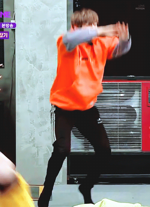 본인 피셜 다섯벌 쟁이고 있다는 강다니엘 애착바지 | 인스티즈