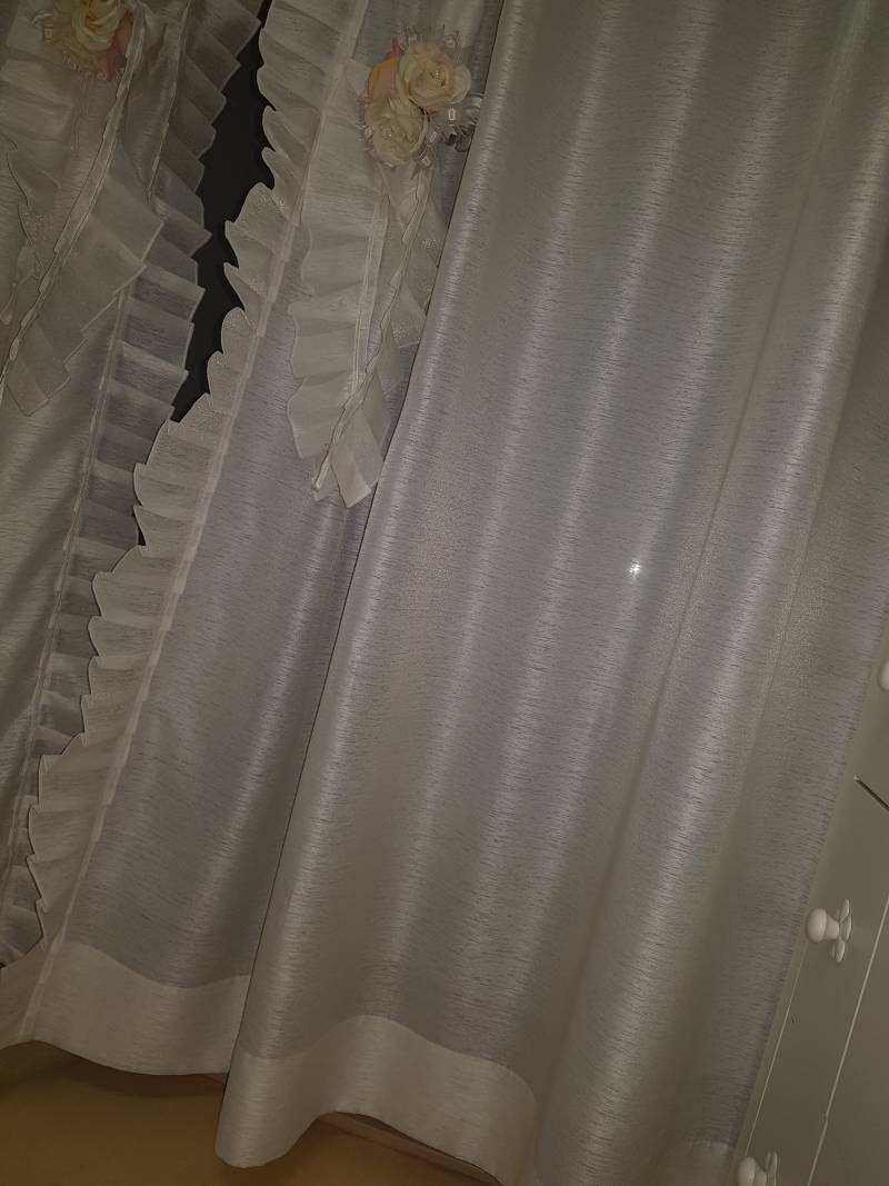 플래시 켜고 찍으면 막 찍어도 괜히 분위기 있어보이는 거 같아 | 인스티즈