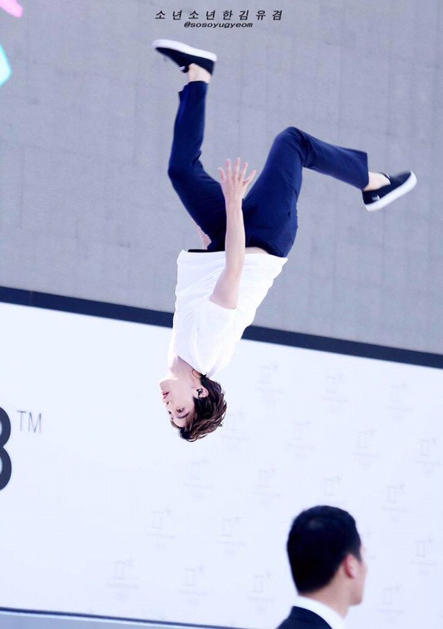 하늘을 나는 마크 | 인스티즈