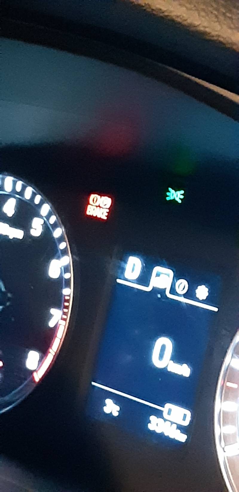 운전하는 익들아 사이드브레이크? 어떻게풀엉.. | 인스티즈