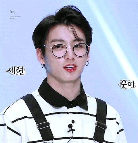 [방탄소년단/전정국] 학교 앞 편의점 알바하는데 태권도학과 남자애가 너무 자주 온다 01 | 인스티즈