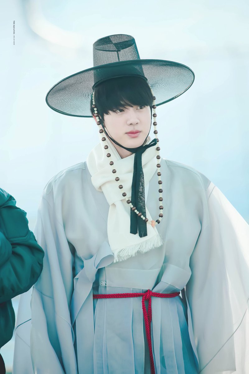 약간 방탄 청순 진과 청초 제이홉 차이랑 인형왕후 진과 장희빈 뷔는 이거 같음 | 인스티즈