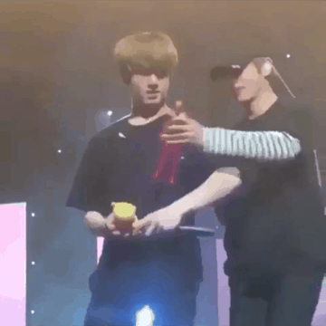 ㄱ 우리 애기쀼 국뷔 | 인스티즈