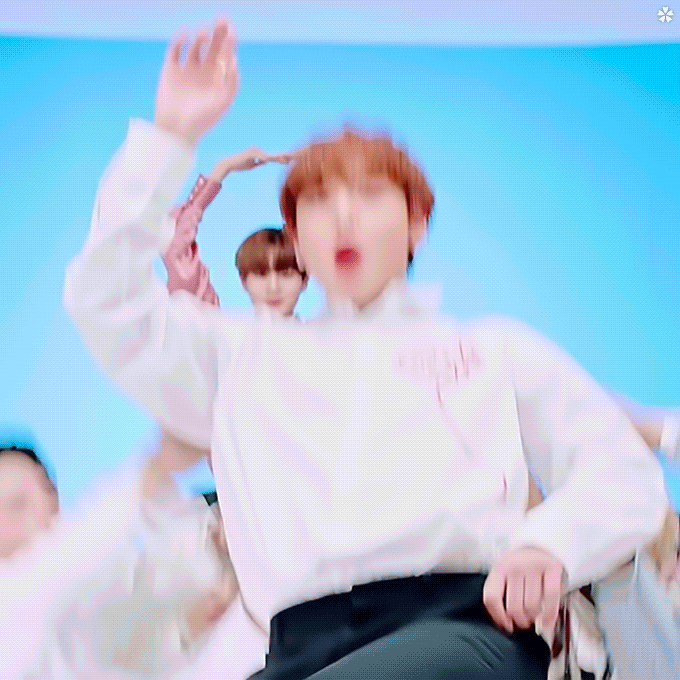 박지훈 튀어나오는거 최고 상큼 | 인스티즈