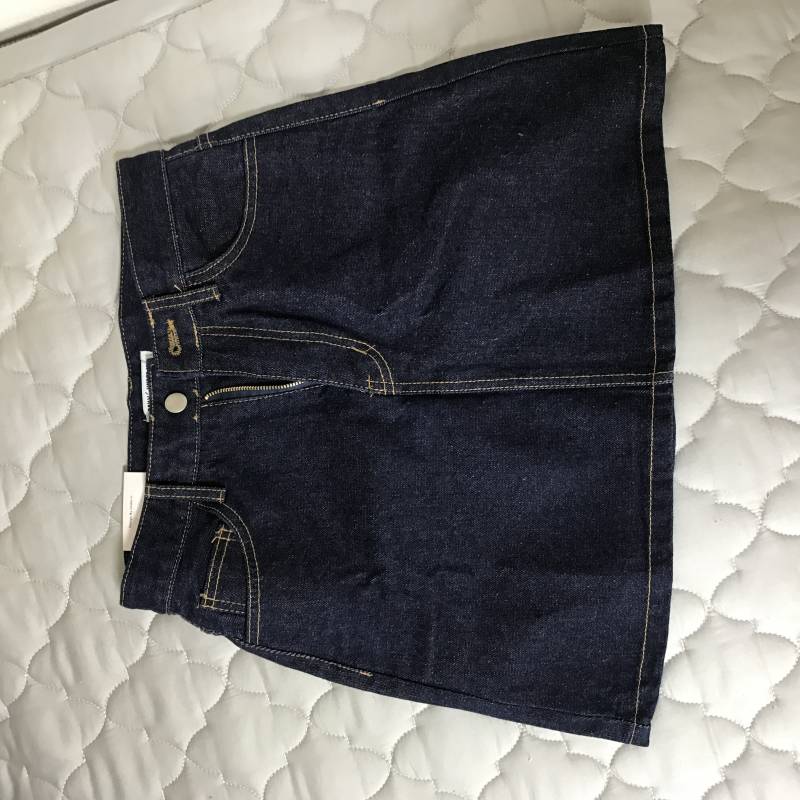 🍑언더비 시착도 하지 않은 새상품 생지 치마M) 22000>18000(택포)판매🍑 | 인스티즈