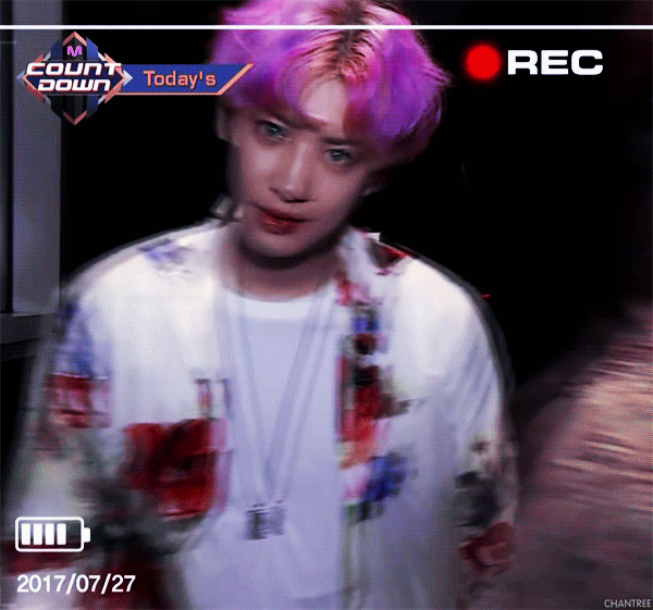 별 휘황찬란한 탈염색을 해도 얼굴이 제일 튀어서 머리가 무난해보이시는 분 | 인스티즈