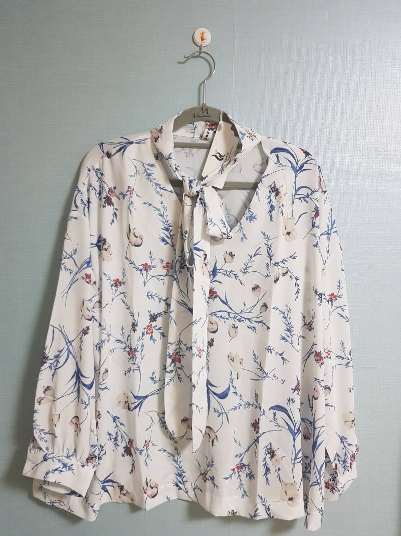 ❣ 꽃 블라우스 보고가세요❣ | 인스티즈