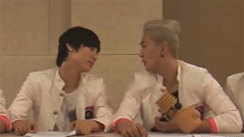 영상으로 봐야 진가를 알지만 사진으로 봐도 대유잼인 뉴이스트 웃음 테라피 모음 ㅋㅋㅋ | 인스티즈