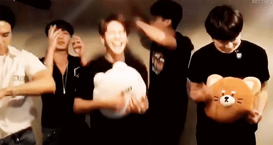 멤버 절반 이상이 한국인인 그룹 | 인스티즈