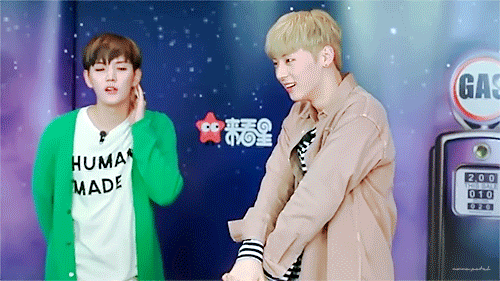 영상으로 봐야 진가를 알지만 사진으로 봐도 대유잼인 뉴이스트 웃음 테라피 모음 ㅋㅋㅋ | 인스티즈