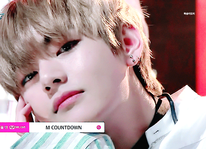 방탄 봄날에서 뷔가 중간에 낮은 목소리로 You know it all | 인스티즈