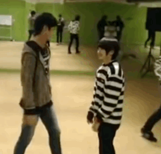 난 키작남돌 데뷔하면 다른 이유로 긴장돼 | 인스티즈