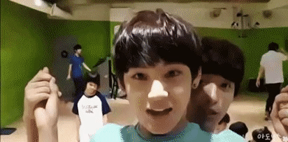 얘 눈 진짜 이쁘다.. | 인스티즈