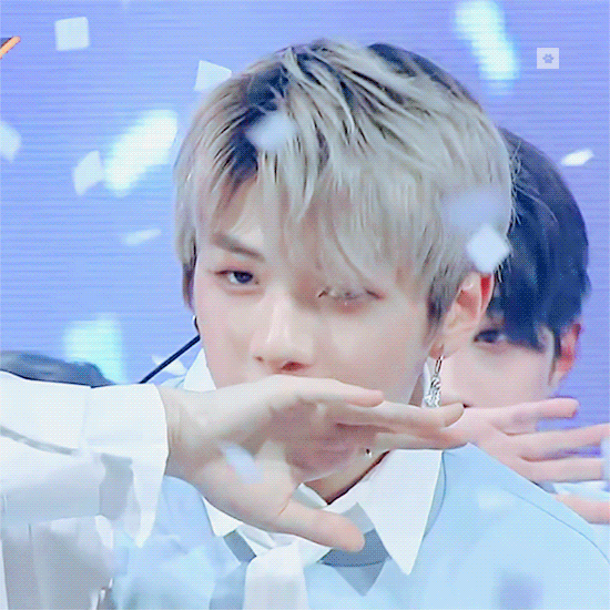 강다니엘도 무대에서 귀여울수 있다아💕 | 인스티즈