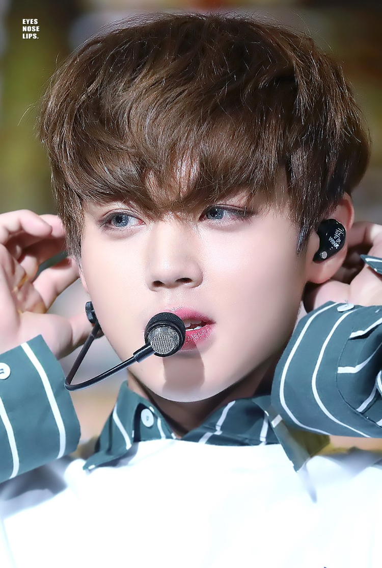 나중에 박지훈 사진들고가서 쌍수할 익들 이글 슼하셈임 | 인스티즈