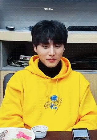 이상형은 원우 영케이 황민현 쟈니 텐 나름 소나무? | 인스티즈