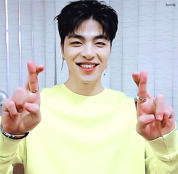 [잡담] 구준회같이 얼굴 다 구기면서 웃어도 예쁜 사람 첨봤어.. | 인스티즈