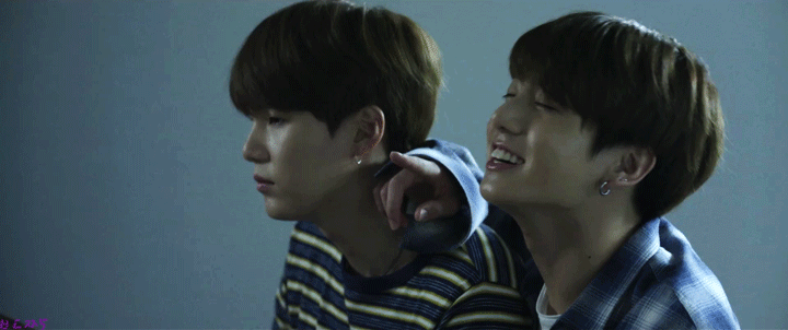 빅히트 변태 얘기 나온김에...내가 환장하는 방탄 화양연화 슈가 정국 페어...우정인가 사랑인가 가족인가로 말 많이 나왔지ㅋㅋㅋㅋ | 인스티즈