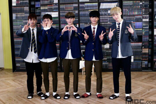 응 황민현 뉴이스트~ | 인스티즈