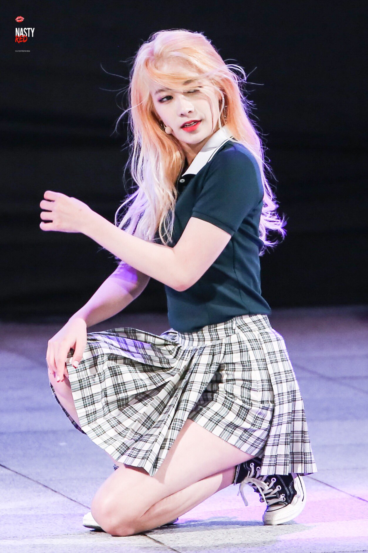 나는 본진 금발엄버단 | 인스티즈