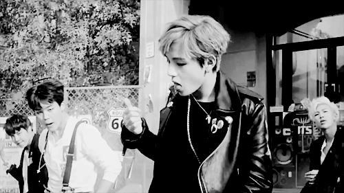 방탄 뷔 호전 때가 날티 갑임 ㅋㅋㅋㅋㅋㅋㅋㅋ | 인스티즈