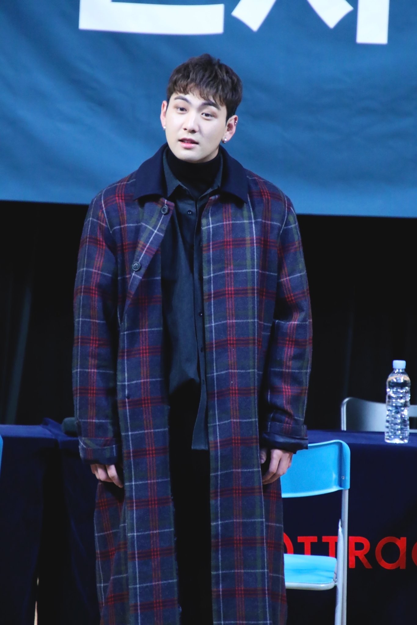 강동호 얼굴에 물음표 뜨는거 진짜 귀여워서 사망함 | 인스티즈