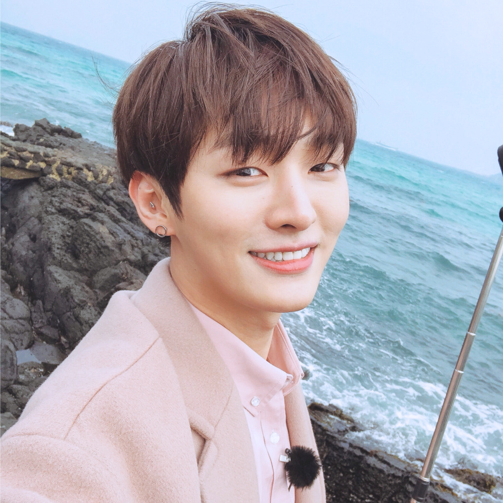 와 윤지성 20살 vs 지금 28살 차이 봐ㅋㅋㅋㅋㅋㅋㅋㅋㅋㅋㅋㅋㅋㅋㅋㅋㅋ | 인스티즈