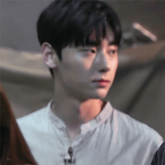 [워너원/황민현] 난 도저히 그의 생각을 알 수가 없다 00 | 인스티즈