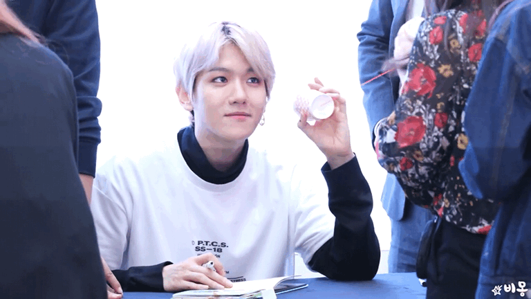 백현 이거 진짜 오바임 | 인스티즈