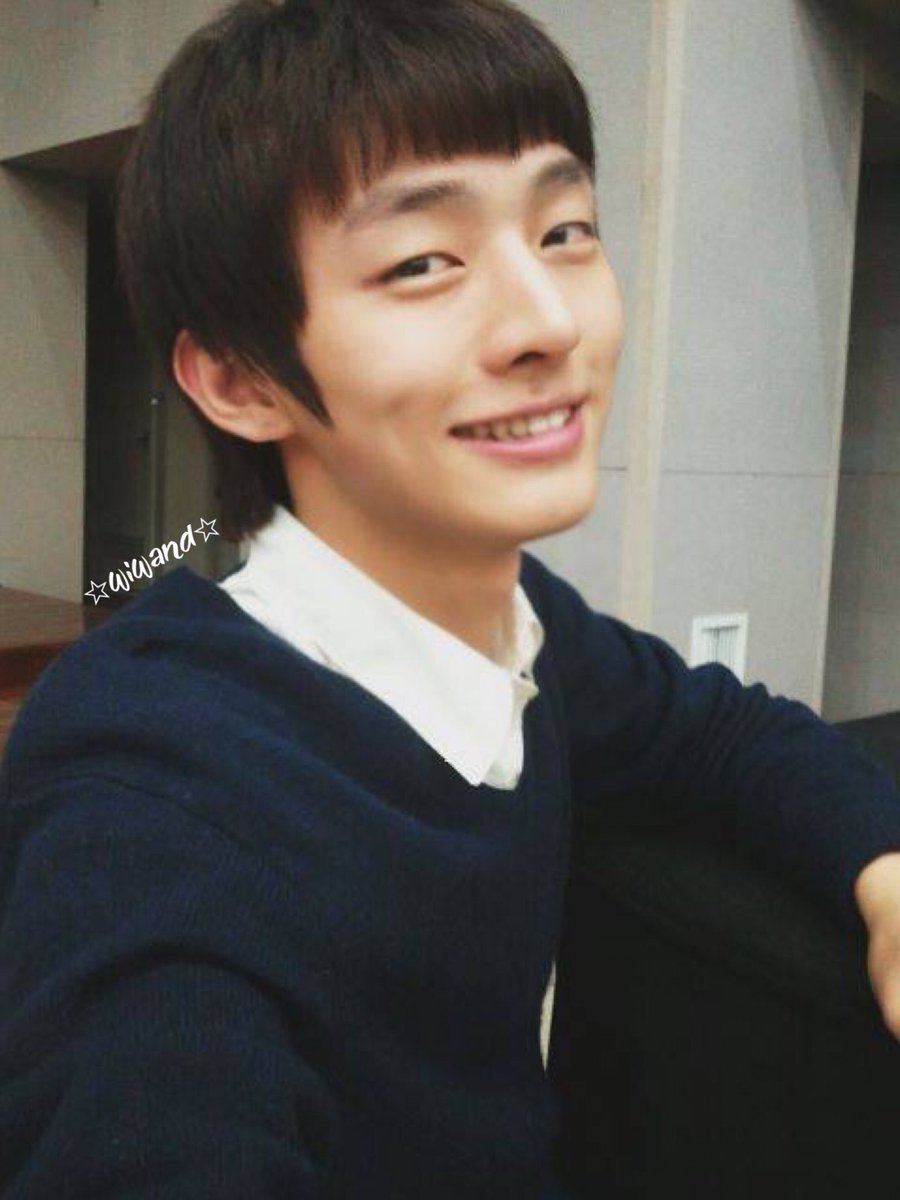 와 윤지성 20살 vs 지금 28살 차이 봐ㅋㅋㅋㅋㅋㅋㅋㅋㅋㅋㅋㅋㅋㅋㅋㅋㅋ | 인스티즈